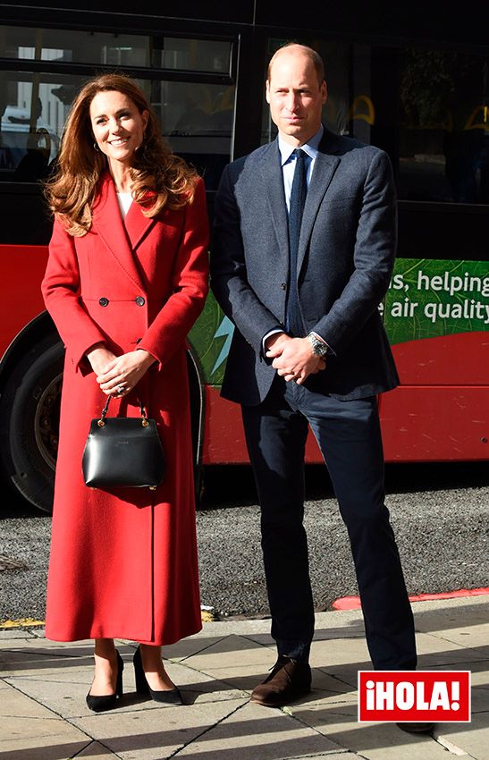 Kate Middleton con abrigo rojo