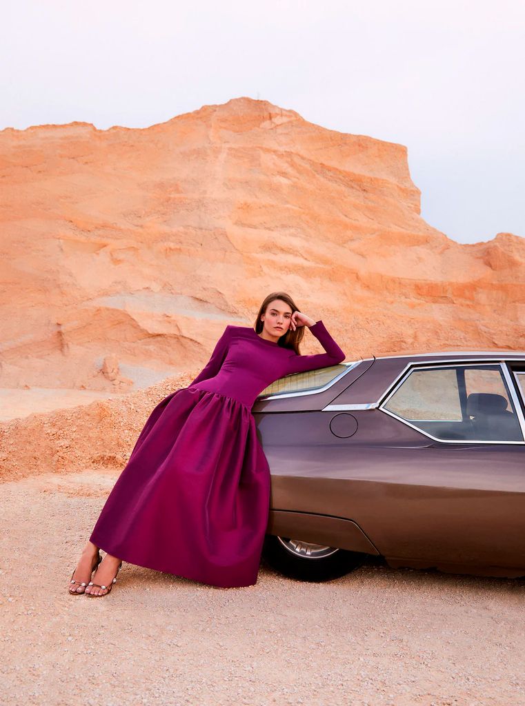 Vestido de invitada con volumen de Redondo Brand