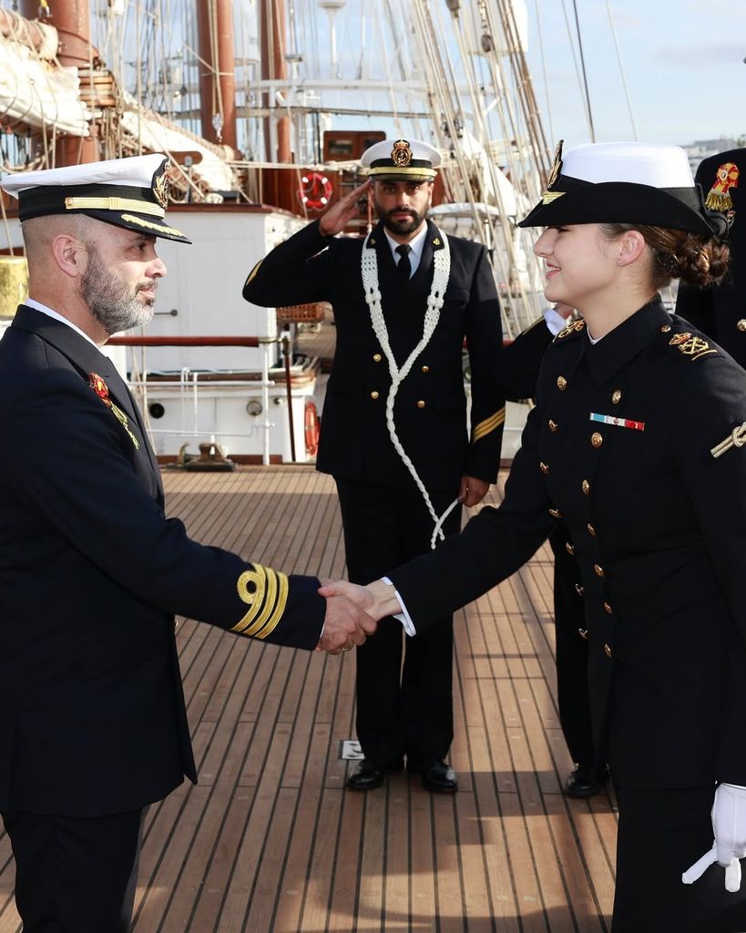 La princesa Leonor se embarca en el Juan Sebastian Elcano