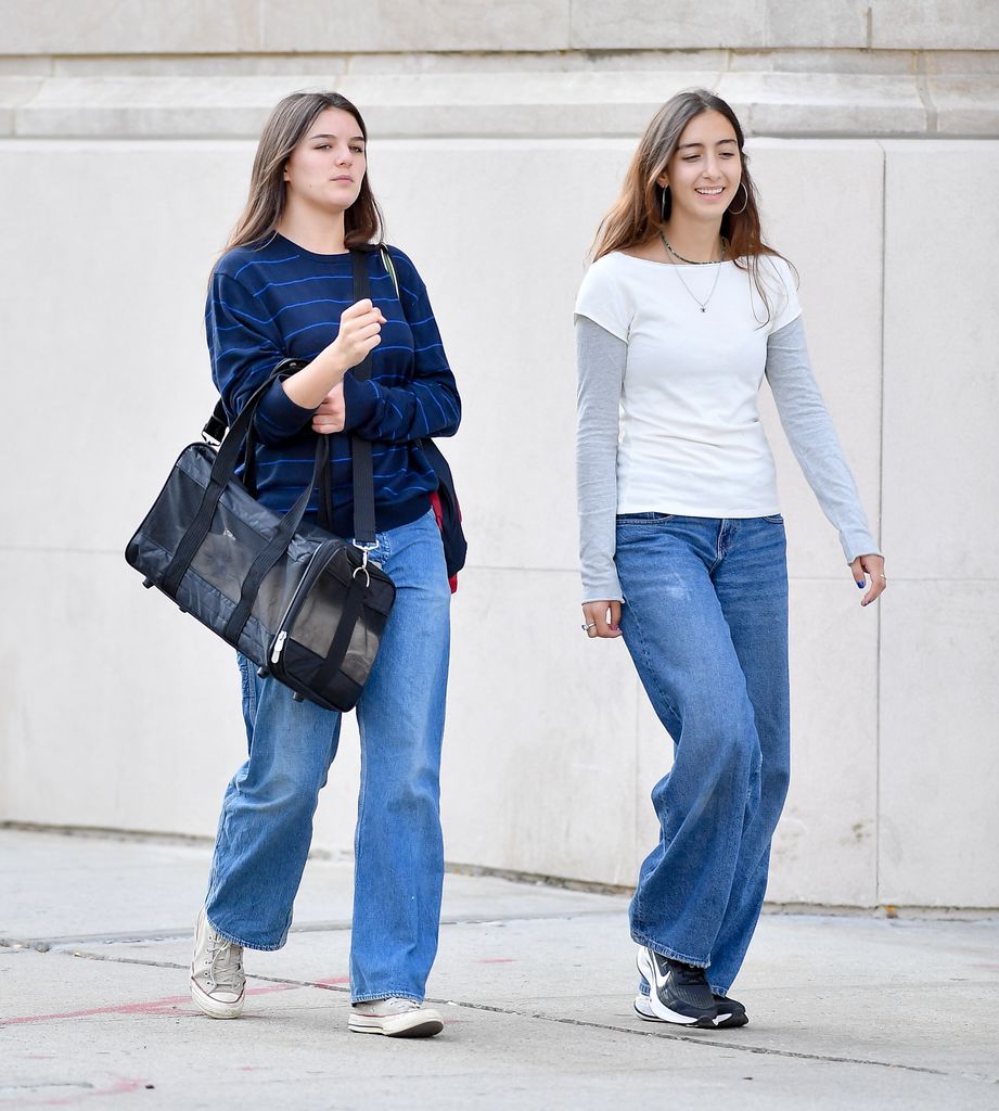 Suri Cruise fue captada en las calles de Nueva York un par de meses después de mudarse a Pensilvania.