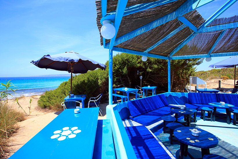 Blue-bar-formentera-ext