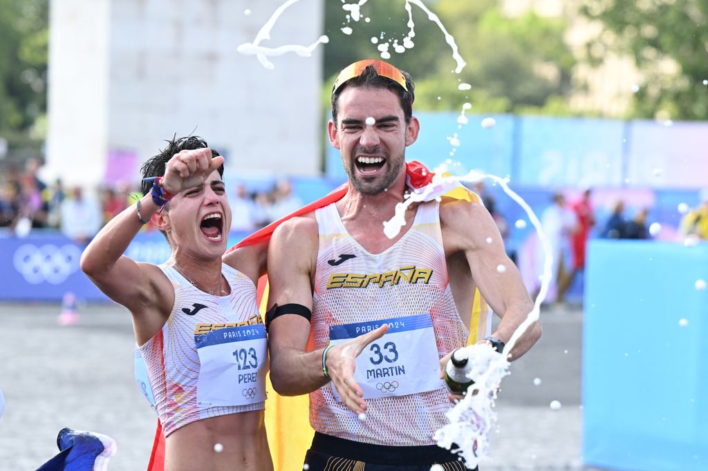 Álvaro Martín y María Pérez, campeones olímpicos del relevo mixto de marcha en París 2024