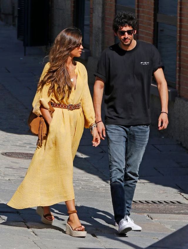 Sara Carbonero y Nacho Taboada paseando por Madrid