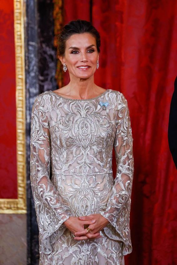 La reina Letizia se viste de gala para la cena con el emir de Catar