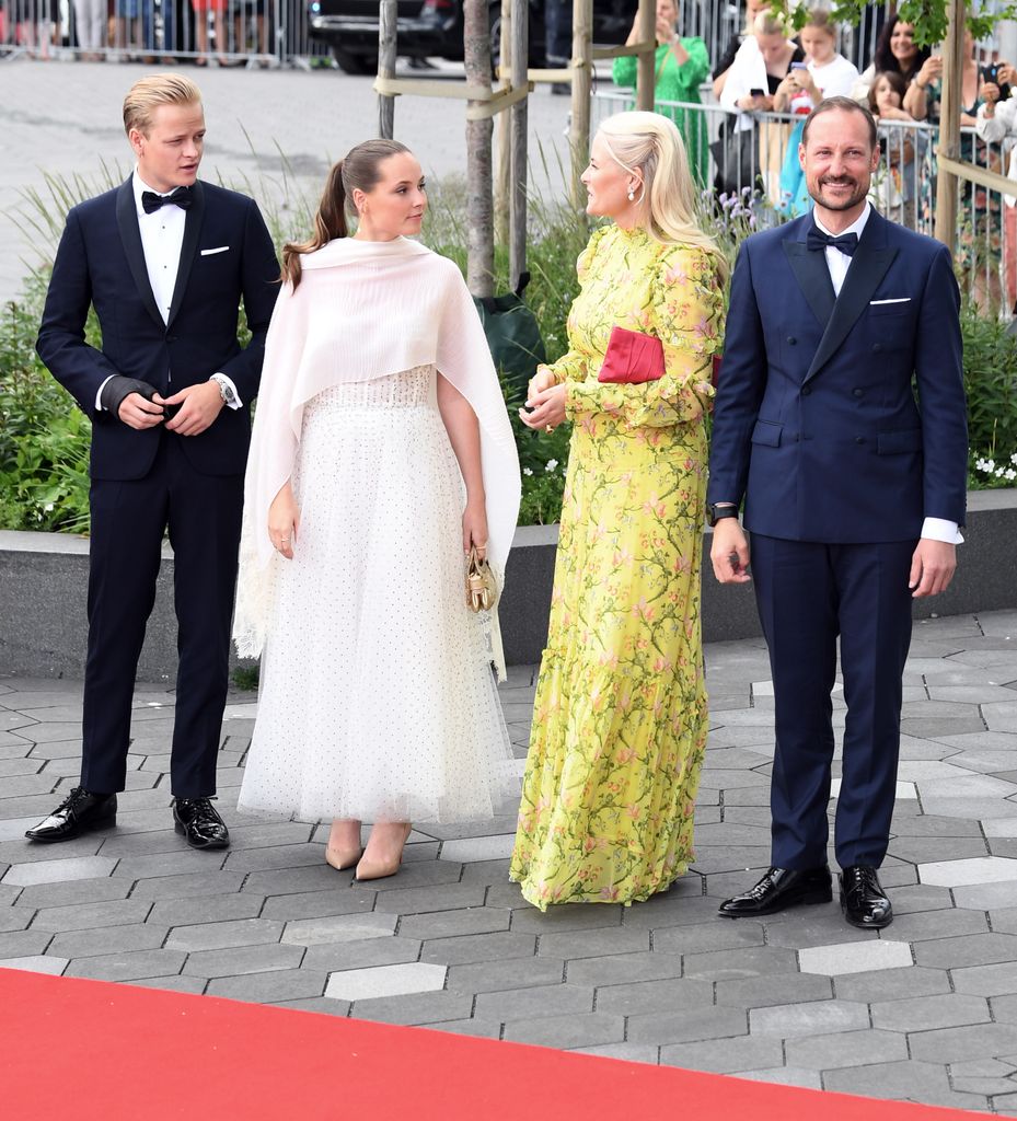 Marius Borg, Ingrid de Noruega, Haakon de Noruega, Mette-Marit de Noruega 