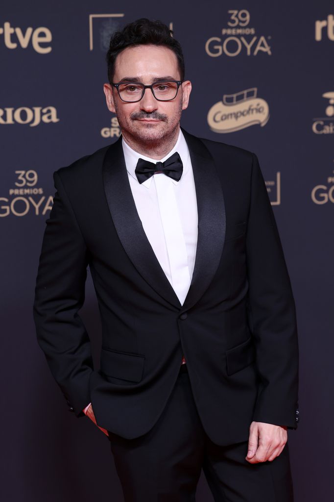 J.A. Bayona en la alfombra de los premios Goya 2025