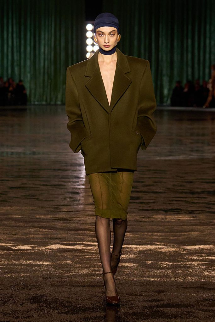 yves saint laurent desfile otono invierno 2024005a