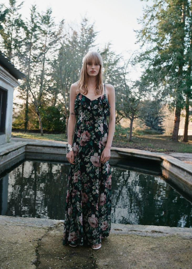 Vestidos de invitada de boda con volantes Mango