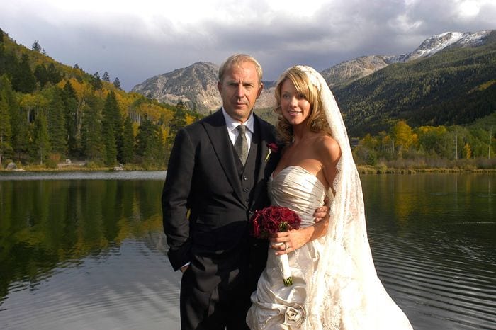 Kevin Costner y Christine Baumgartner en su boda