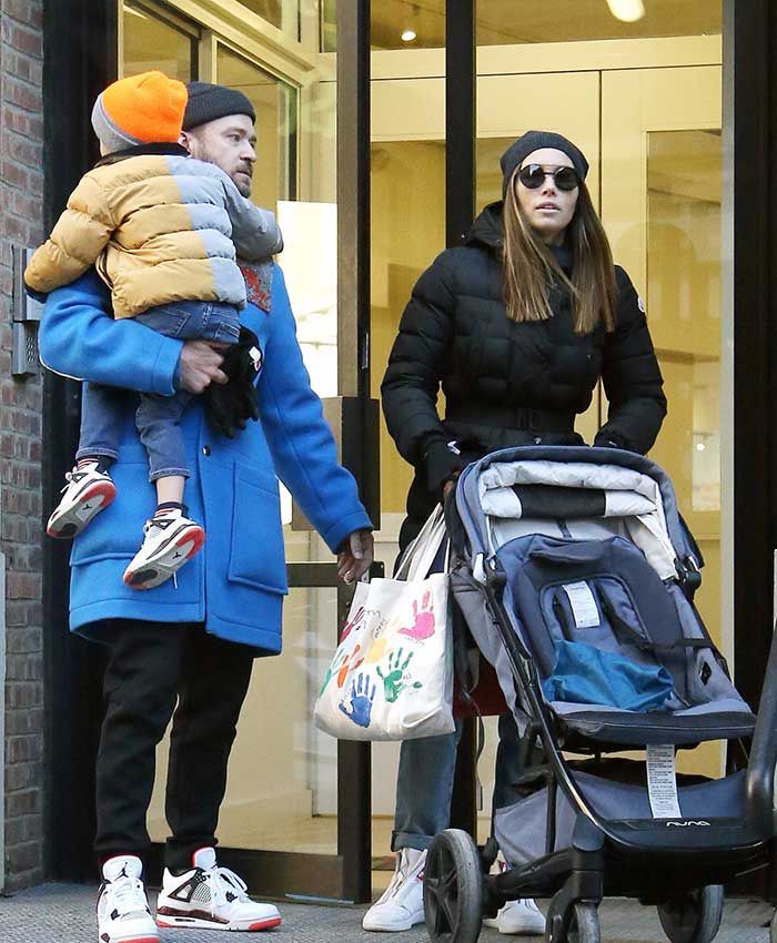 Justin Timberlake y Jessica Biel con su hijo Silas