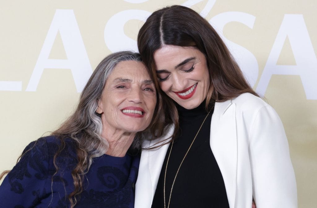 Ángela Molina  y su hija Olivia Molina en la presentación de 'Regreso a las Sabinas' en Madrid