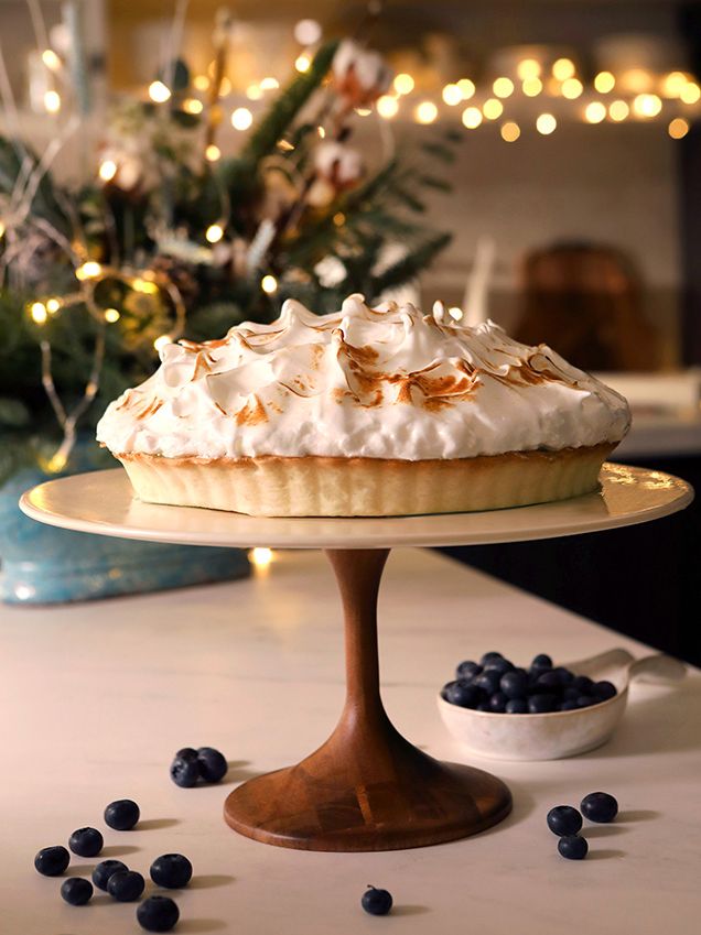 Soraya prepara una deliciosa tarta de frambuesa y merengue