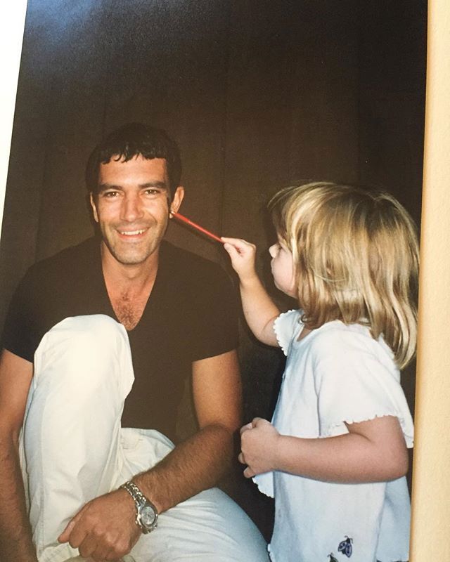 Stella Banderas con su padre Antonio Banderas