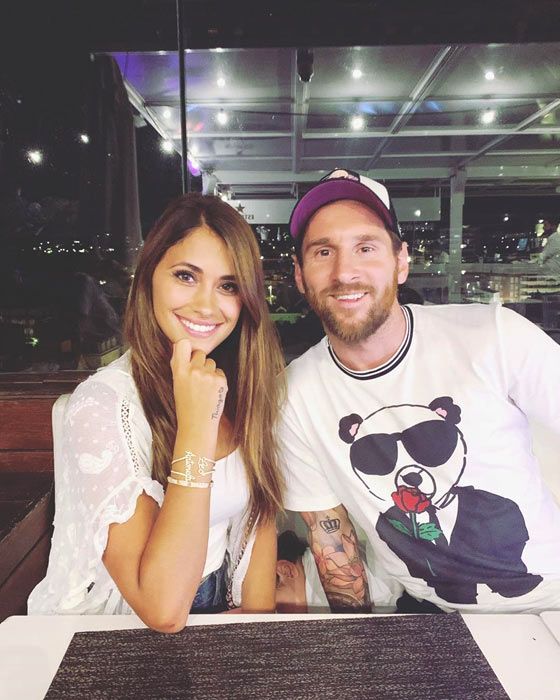 Un simpático polizón se camufla en una foto de Leo Messi y Antonela Rocuzzo ¿lo encuentras?