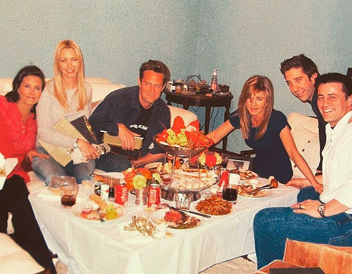 Matthew Perry sigue muy unido a sus compañeros de 'Friends'