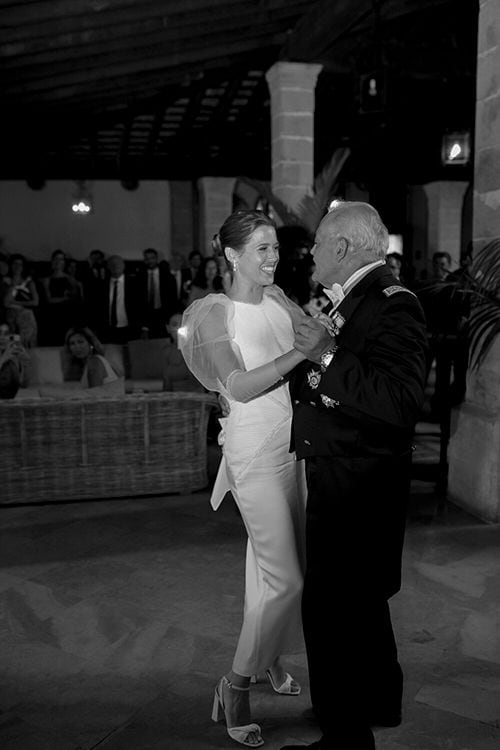 La novia bailando con su padre