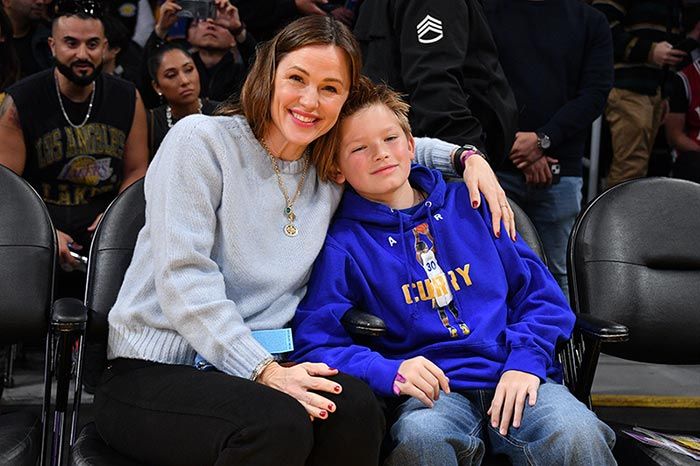 Jennifer Garner con su hijo Samuel, de 11 años