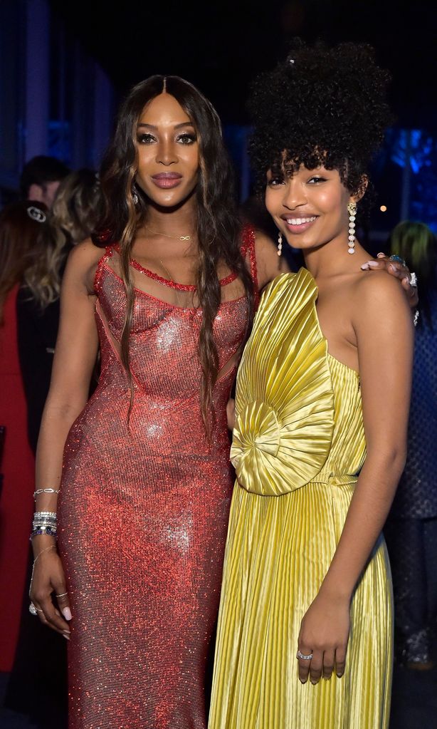 naomi campbell and yara shahidi at lacma gala