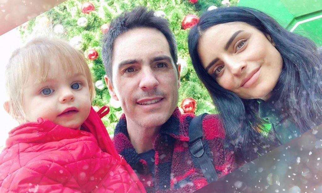 Aislinn Derbez y su familia