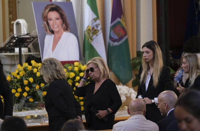 Alejandra Rubio en el funeral de su abuela, María Teresa Campos