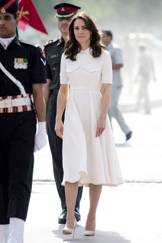 El vestido de invitada de Amal Clooney para un look de trabajo