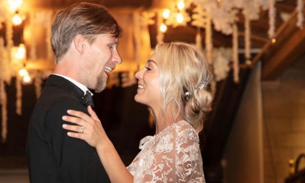 Kaley Cuoco y Karl Cook