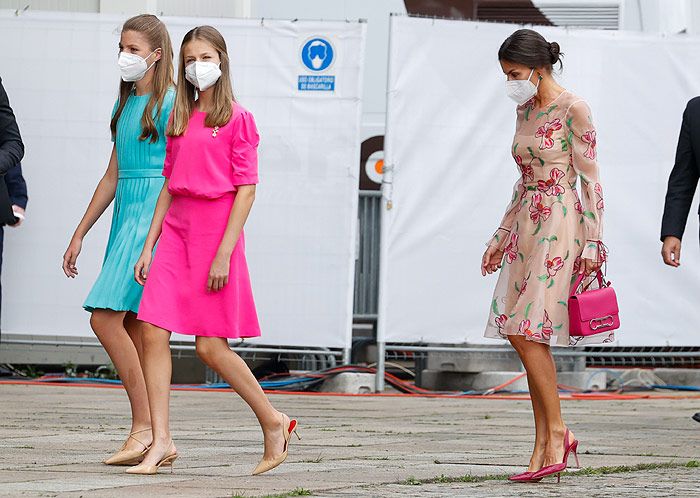 Reina Letizia con sus hijas