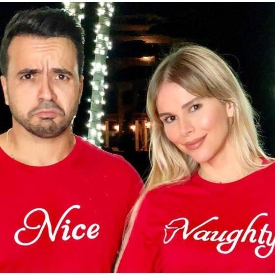 a gueda lo pez y luis fonsi ugly sweater navidad 07 a