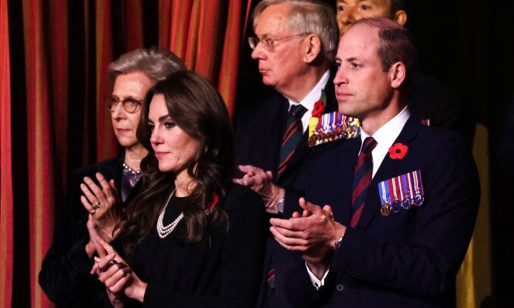 Princesa Gales rinde homenaje a la Reina Isabel II, llevando sus joyas