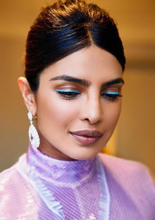 maquillaje azul priyanka chopra