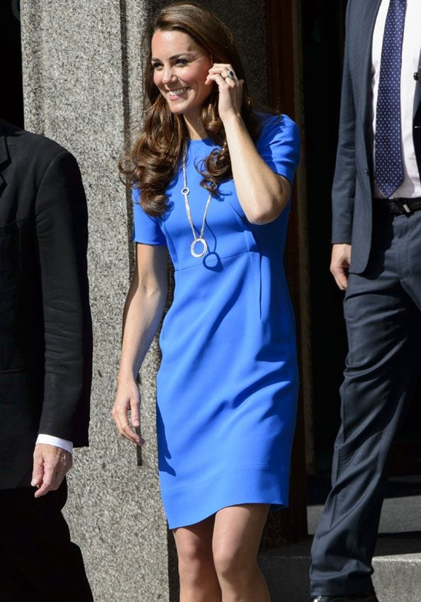 Kate Middleton, con vestido azul