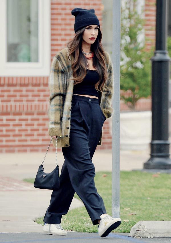 Megan Fox con zapatillas Golden Goose