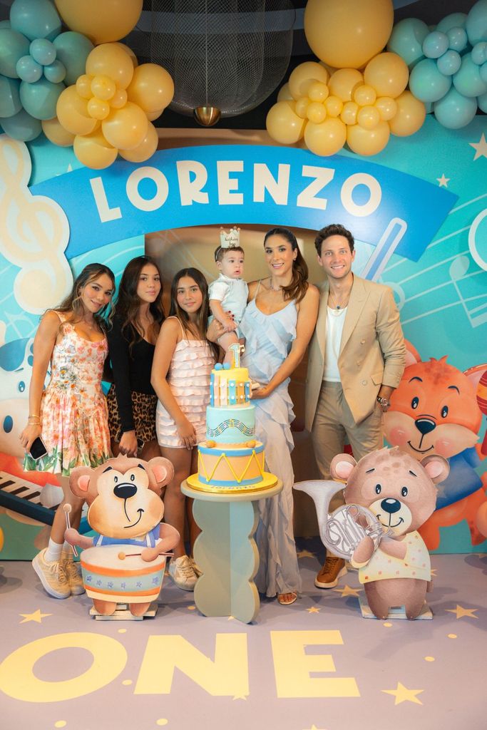 La fiesta del primer cumpleaños de Lorenzo, hijo de Daniela Ospina y Gabriel Coronel