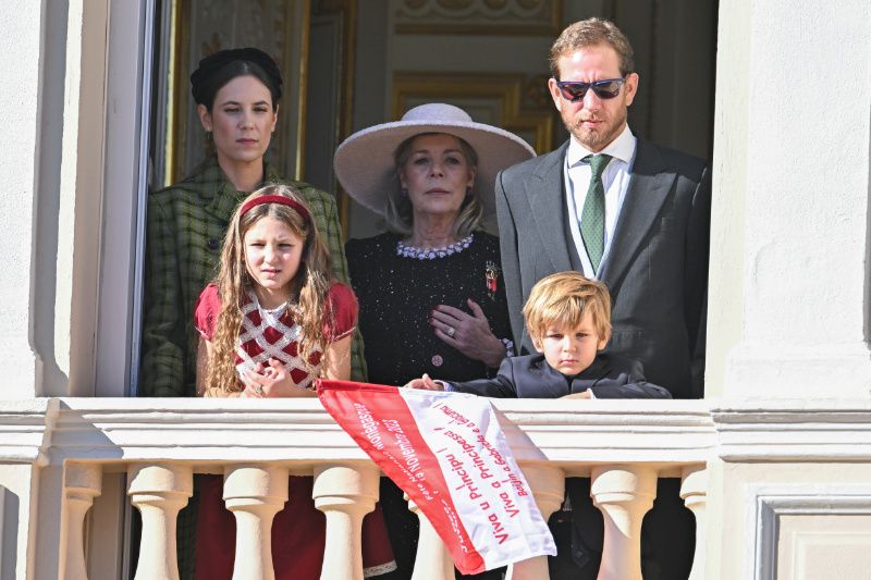 Carolina de Mónaco con Pierre Casiraghi y Tatiana Santo Domingo 