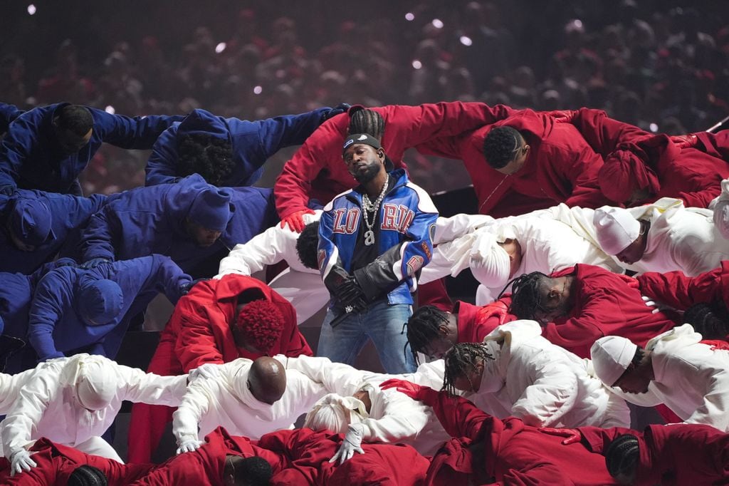 Kendrick Lamar durante el medio tiempo del Super Bowl LIX 