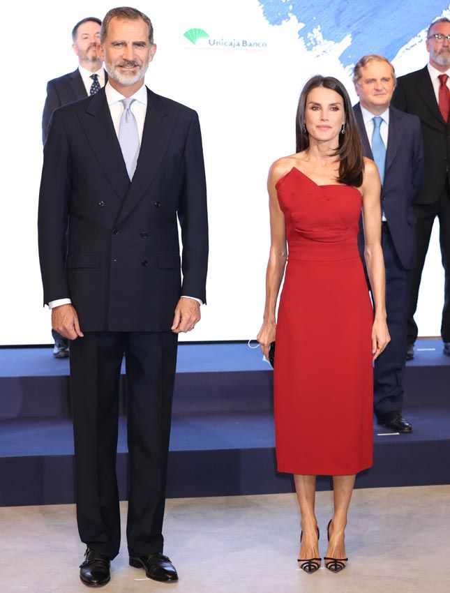 Reina Letizia, vestido rojo