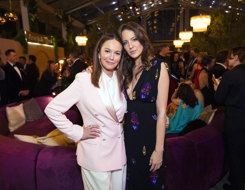 Diane Lane y su hija Eleanor Lambert en la gala de los Premios Emmy el 15 de septiembre de 2024