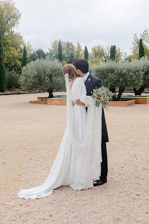 Vestido de novia minimalista