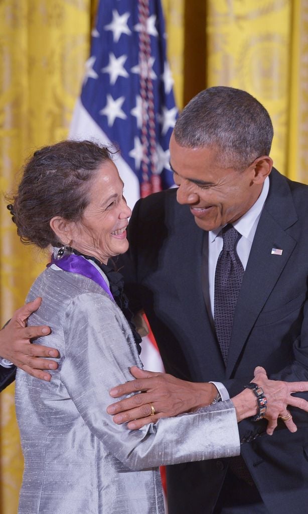 US-POLITICS-OBAMA-ARTS-HUMANITIES-MEDALS-ALVAREZ