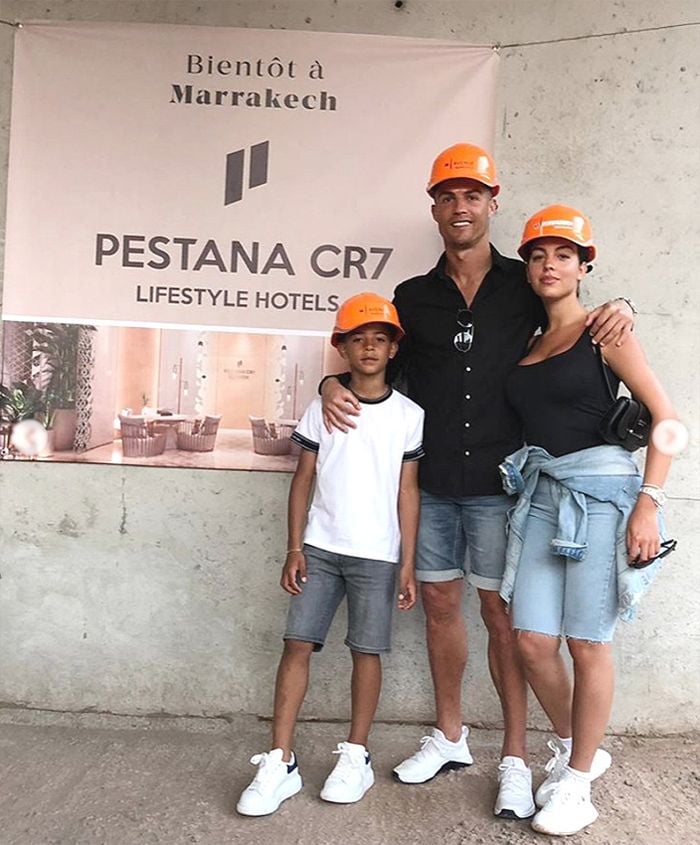 Cristiano Ronaldo y Georgina Rodríguez supervisan las obras de su nuevo proyecto con un 'look' que ni te imaginas