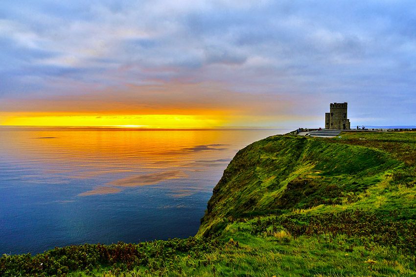 Acantilados-de-Moher-irlanda-castillo