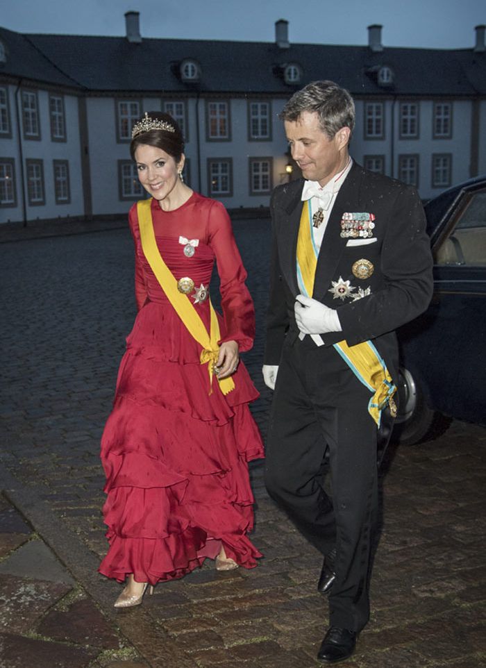 La princesa Mary desvió optó por un vestido de volantes de Jesper Høvring
