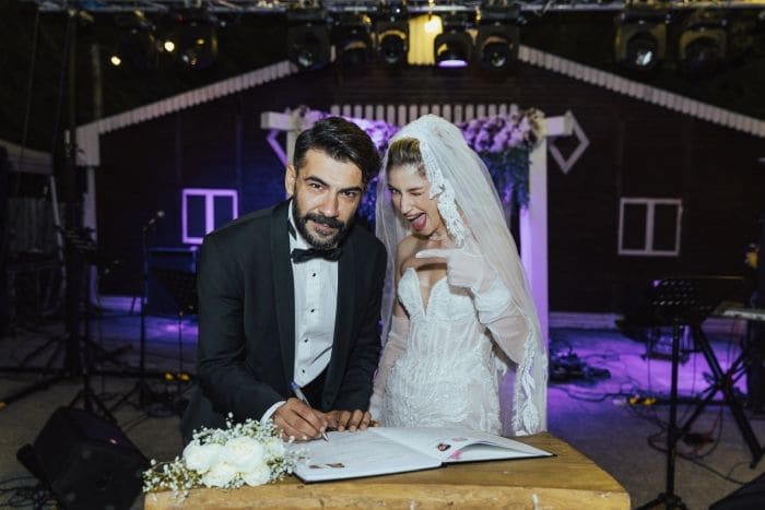 La romántica boda de Rüzgar Aksoy y Yasemin Sancaklı desde la lente de Hakan Akman