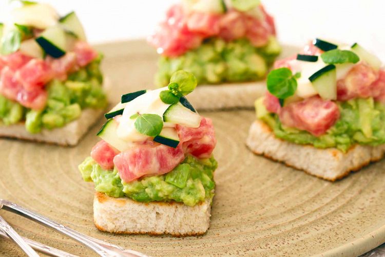 canapes aguacate
