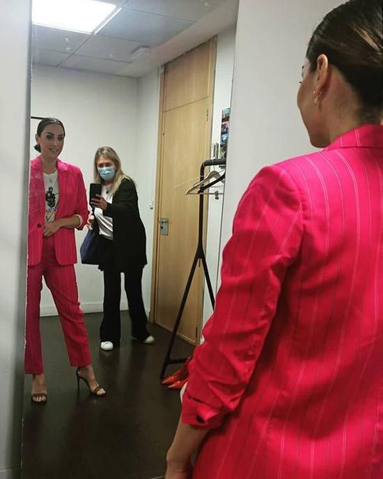 Tamara Falcó con traje fucsia