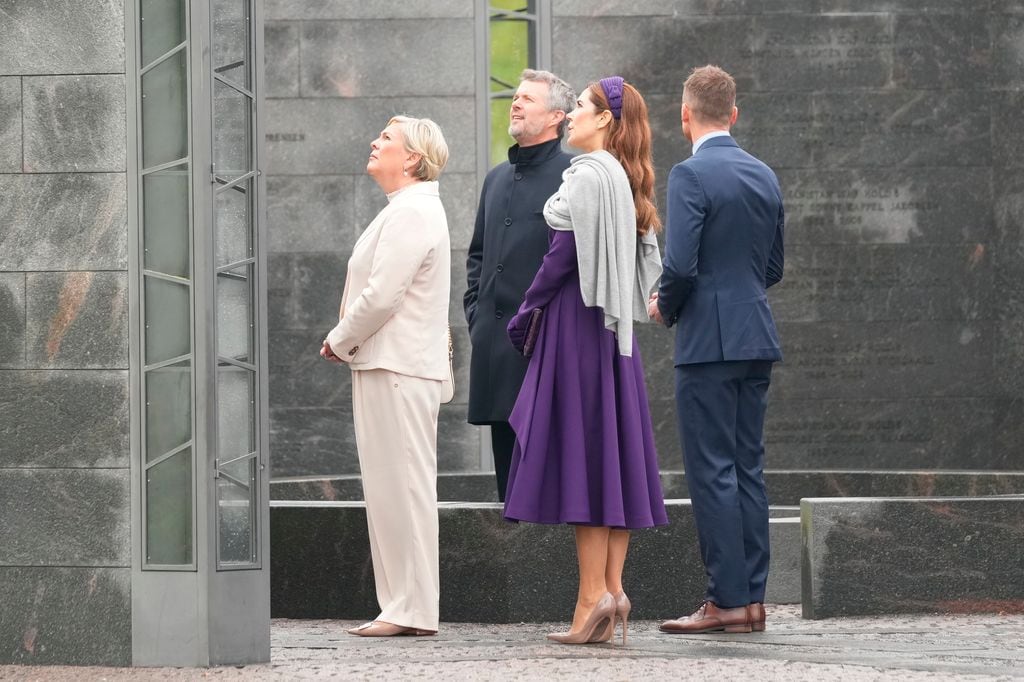 Mary de Dinamarca Federico X vestido morado