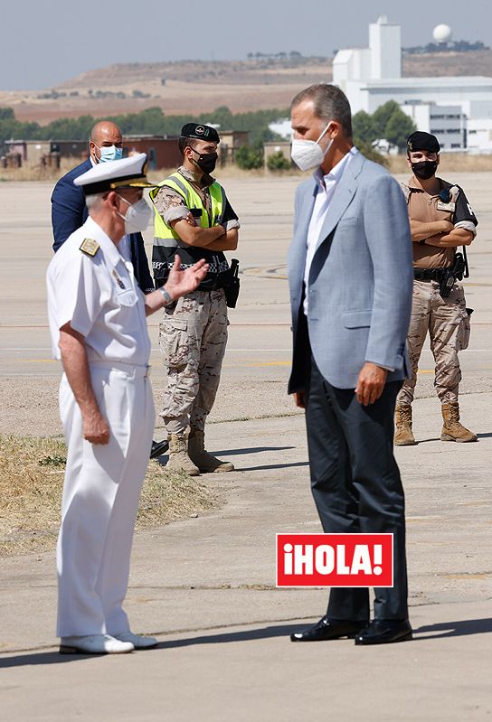 El rey Felipe agradece personalmente su labor a los que han participado en la evacuación de Afganistán