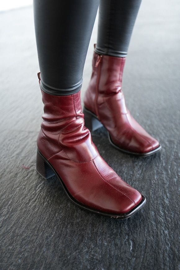 street style botines rojos