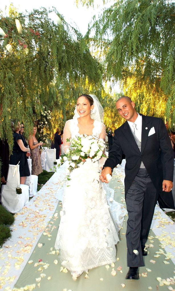 Jennifer Lopez weds Cris Judd