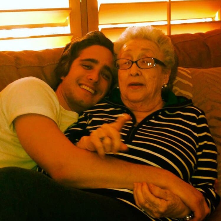 diego boneta abuela